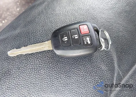 2019 Toyota Corolla Le z USA, uszkodzony, nr VIN 5YFBURHE3KP946216